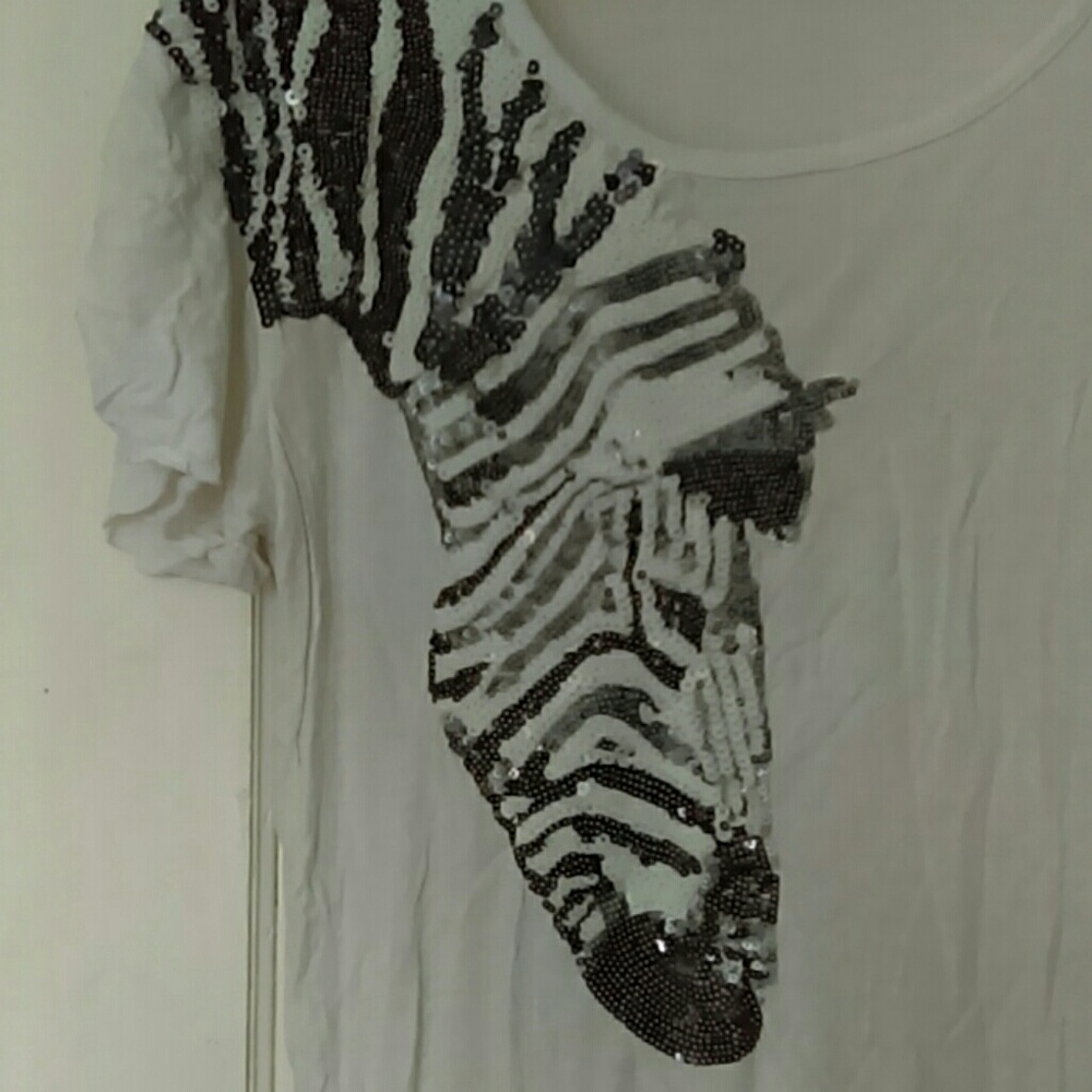 Shirt - Picture 2 of 3